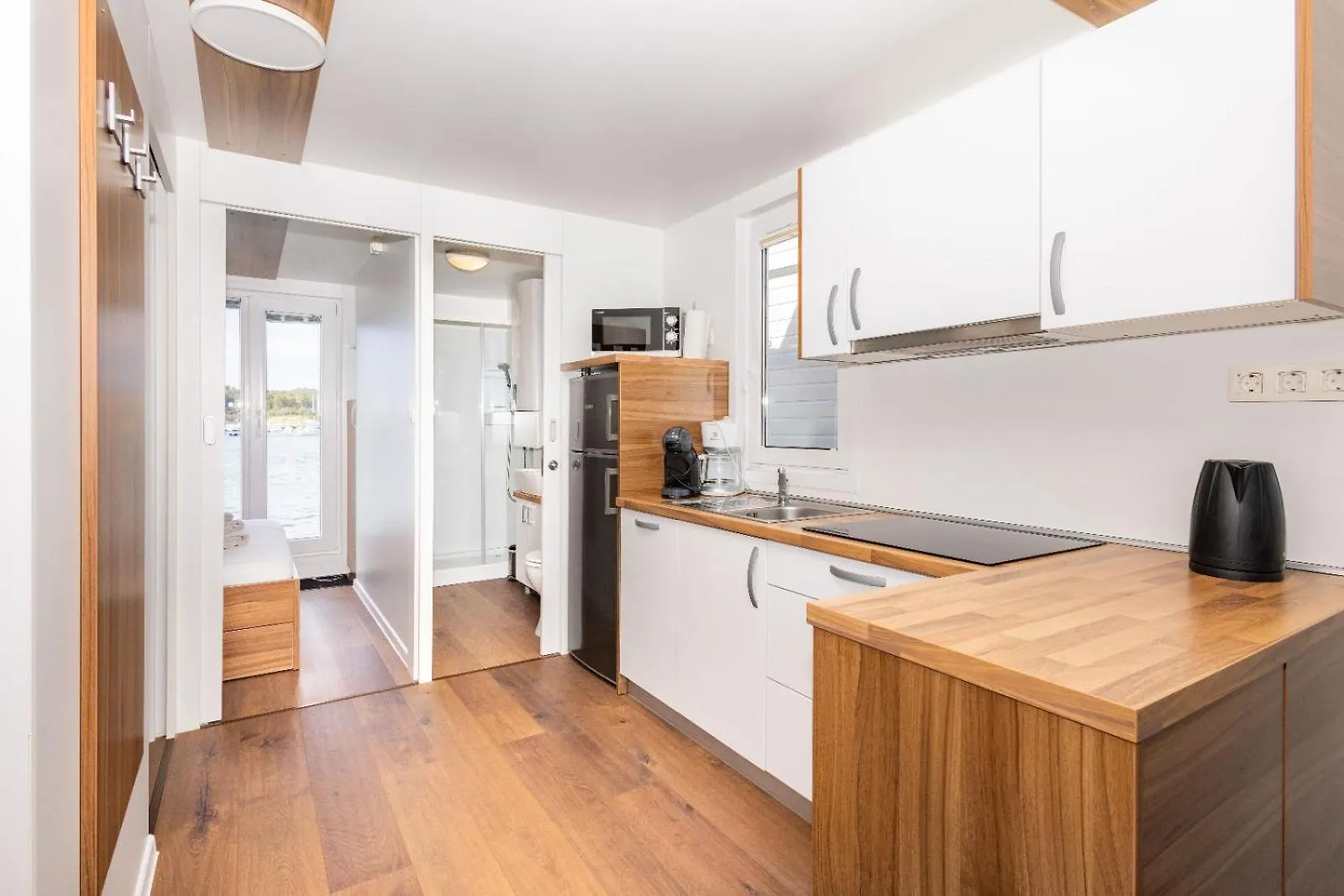 Hausboot Astrid - Floating House Apartment Pula