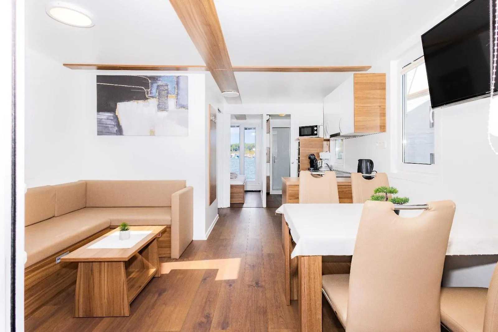 Hausboot Astrid - Floating House Apartment Pula 0*,  Croatia