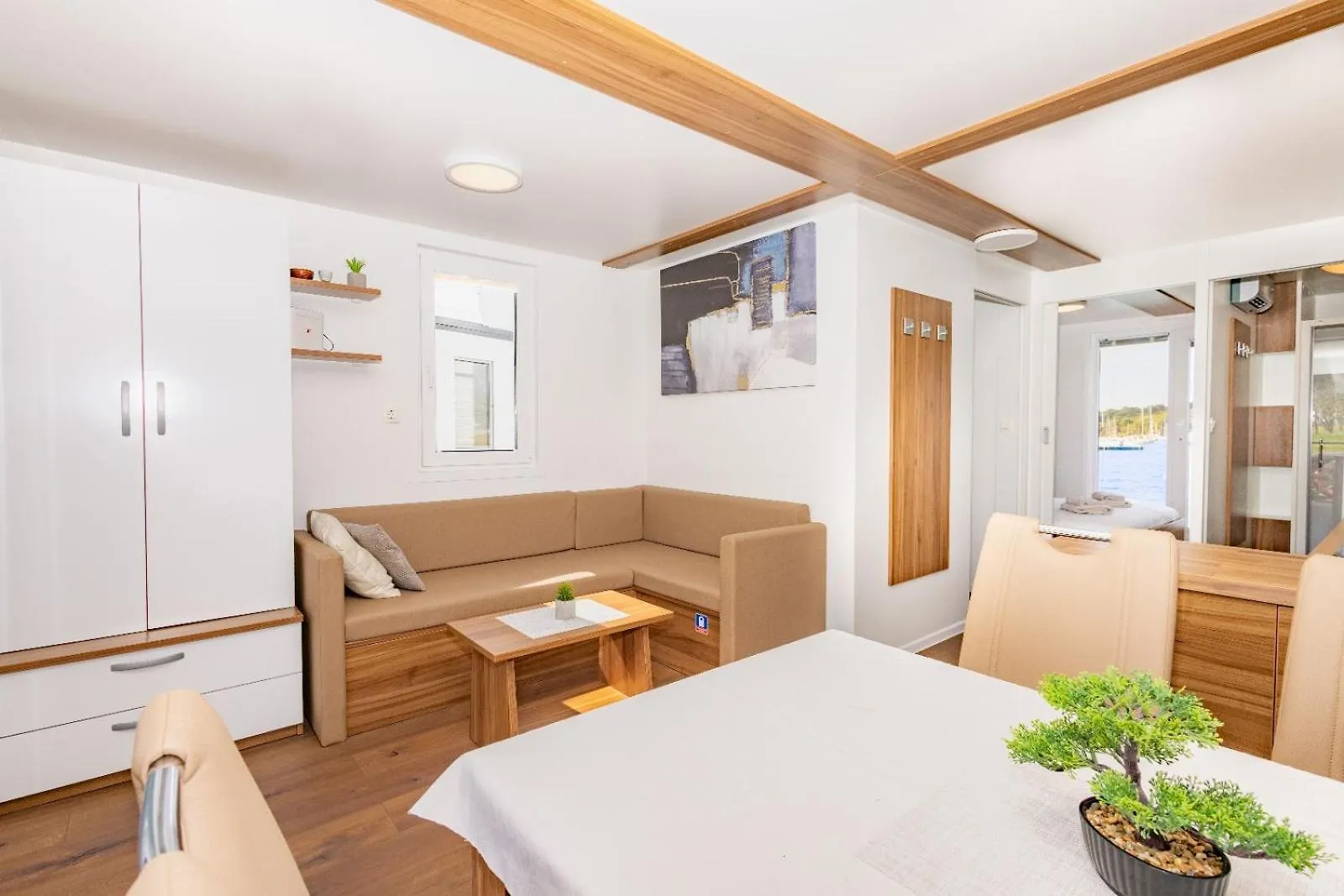 Hausboot Astrid - Floating House Apartment Pula