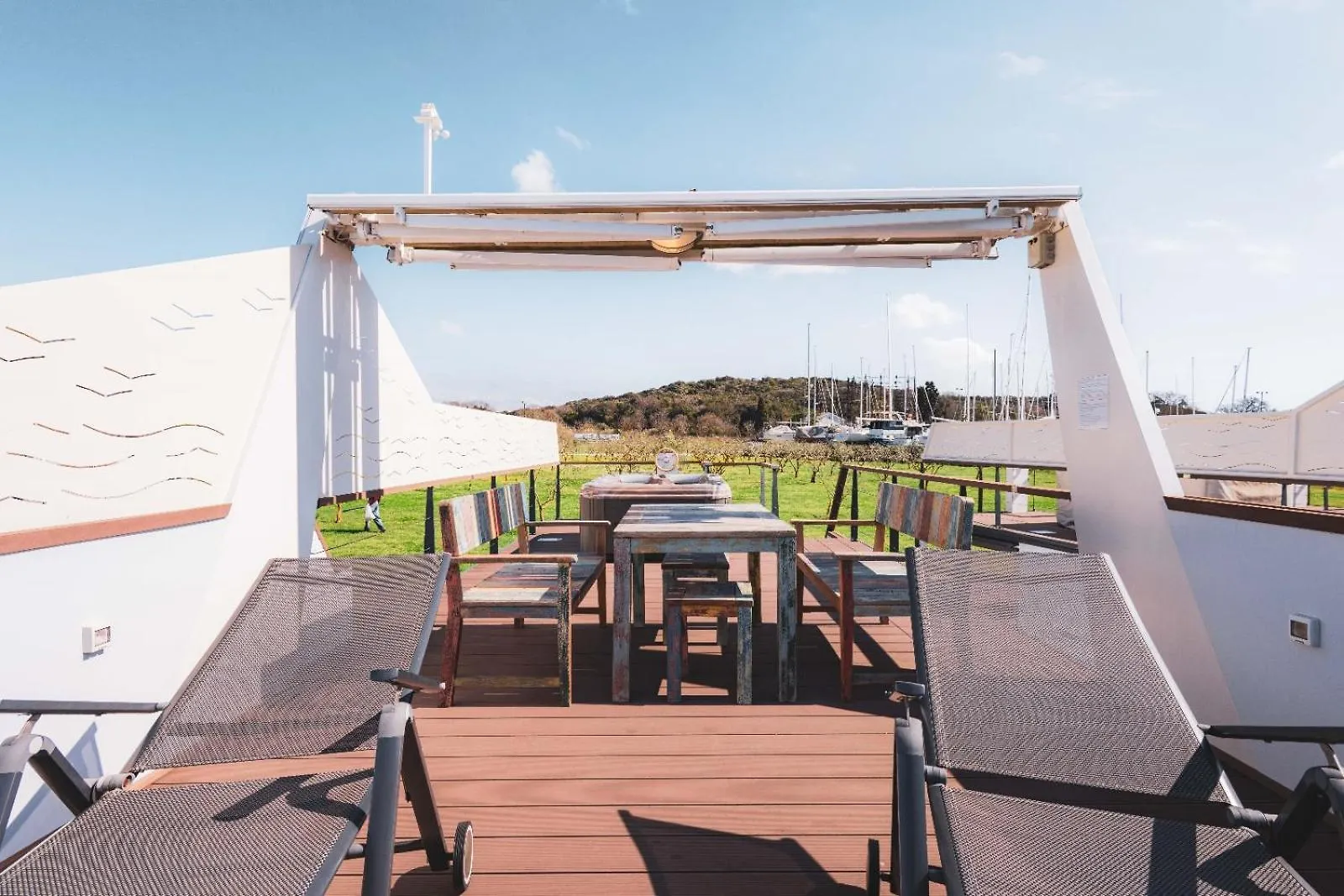 Hausboot Astrid - Floating House Apartment Pula